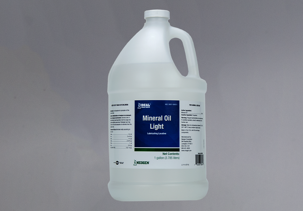 08848 726087089485 Ideal Animal Health Mineral Oil Light_1.png